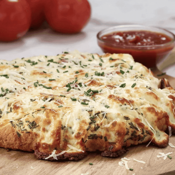 Garlic Mozzarella Pull-Apart Bread Image